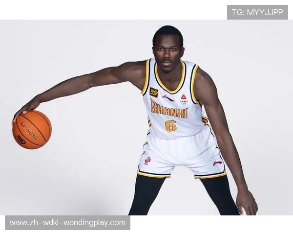 火箭队签约球员塔科法尔的详细介绍